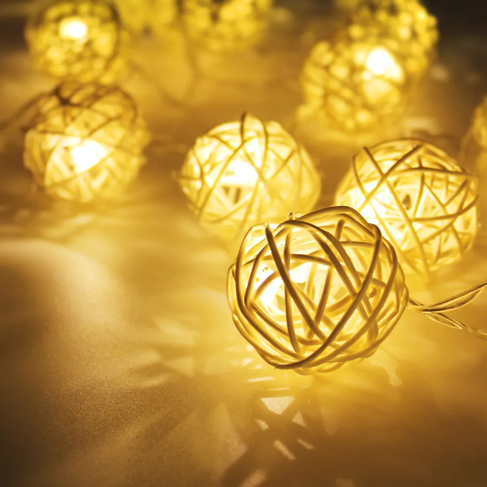 10 LED Rattan Ball String Lights - Battery Operated