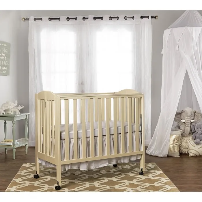 Dream On Me (Curved) 3 in 1 Folding Portable Crib   Free 3" Mattress