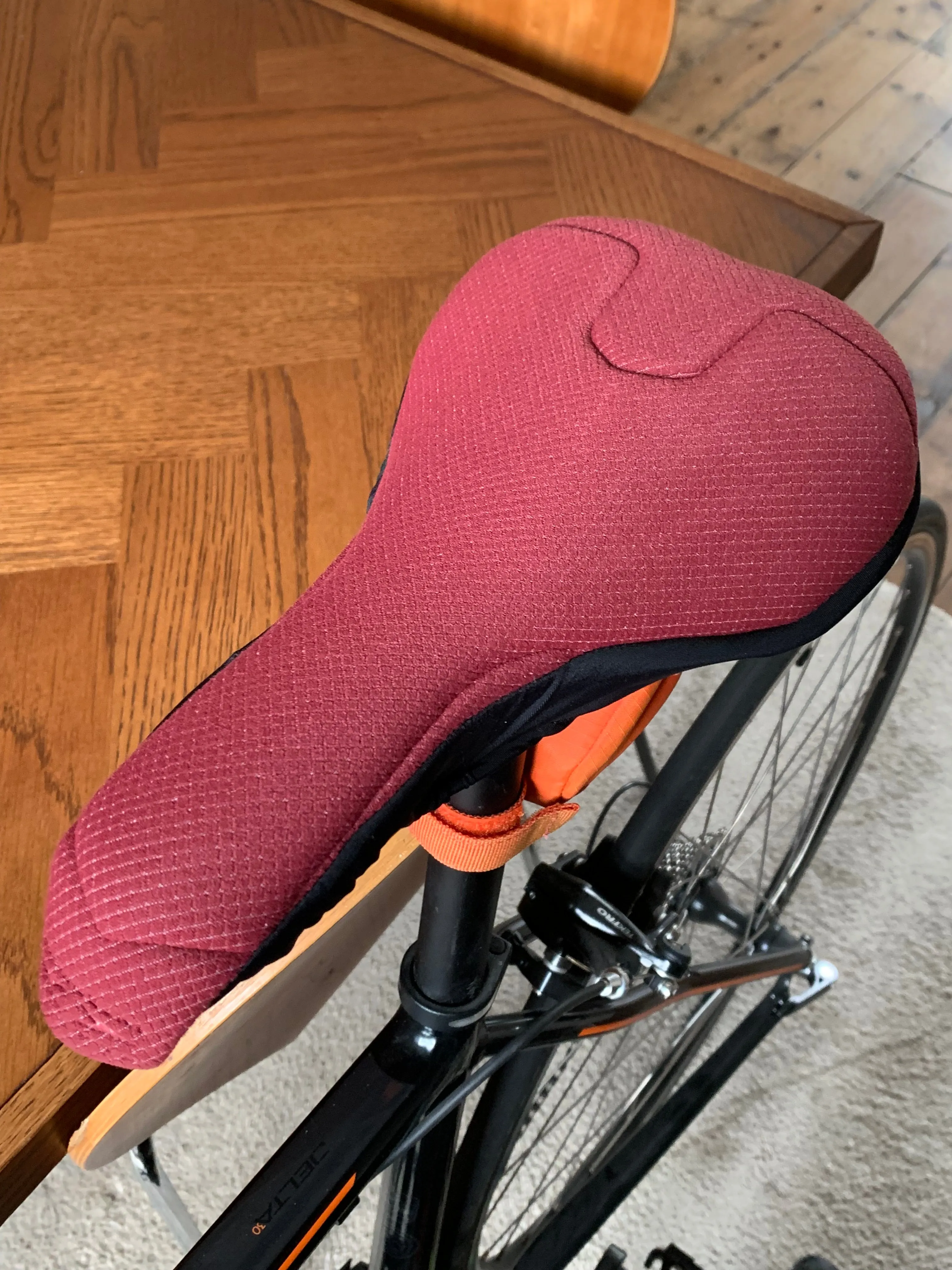 Padded Bike Seat Cover for Endurance Training - Ruby Red & Black (Women)